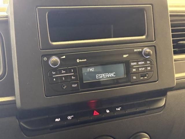 Nissan Nv400 image 9