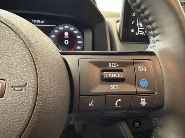 Nissan X-Trail image 2