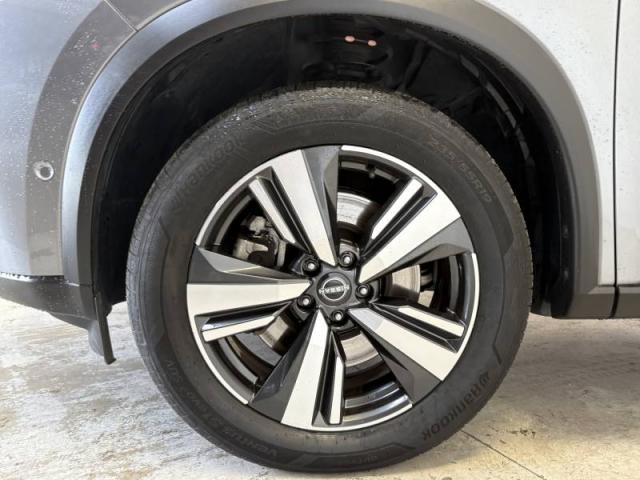 Nissan X-Trail image 1