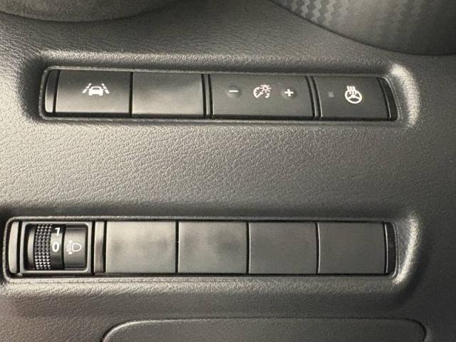 Nissan Juke image 7