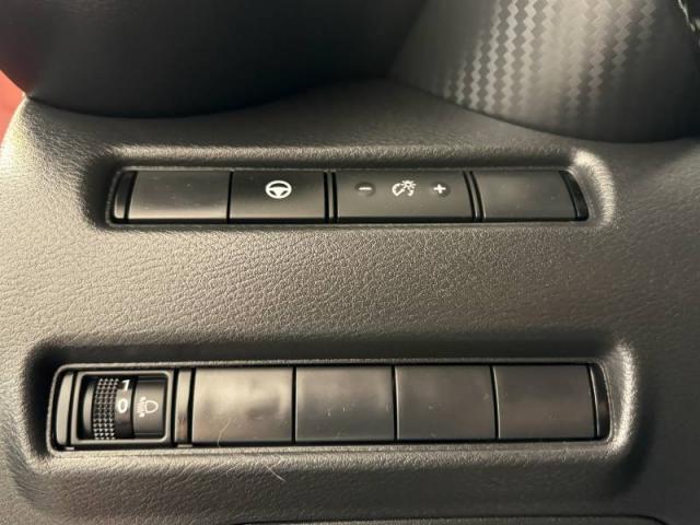 Nissan Juke image 8