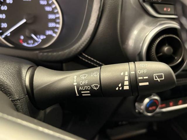 Nissan Juke image 9