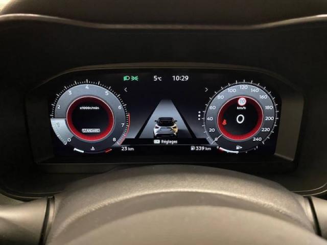 Nissan Juke image 7