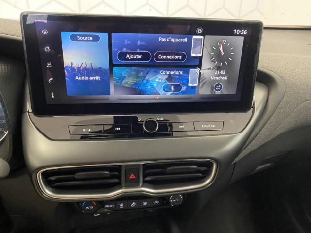 Nissan Juke image 9