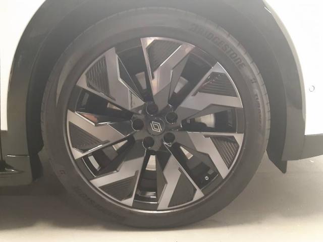 Renault Rafale image 7