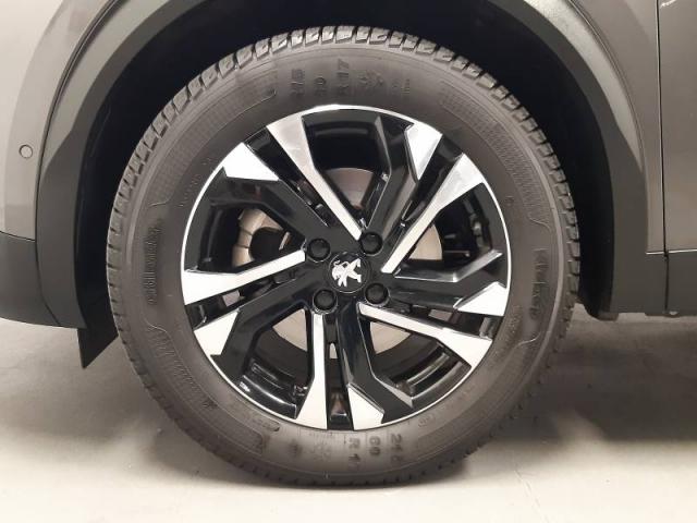 Peugeot 2008 image 8