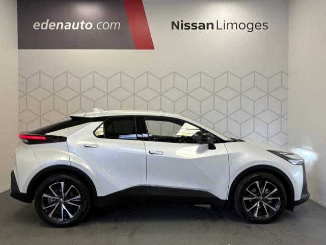 Toyota C-Hr image 6