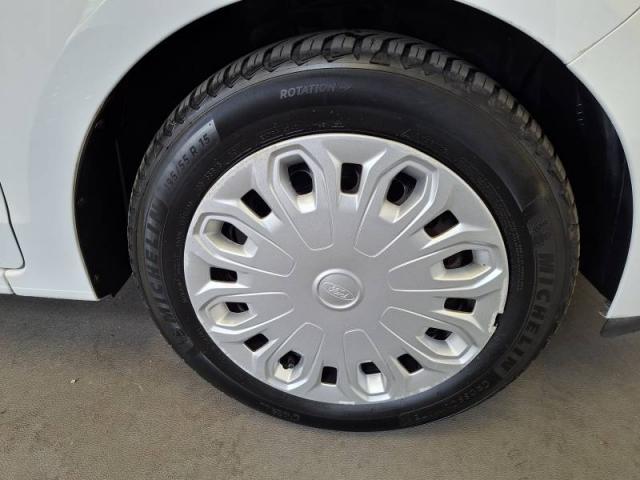 Ford Ka image 2