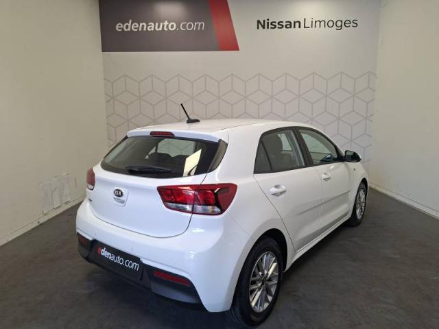 Kia Rio image 2