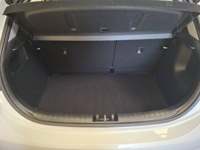 Kia Rio image 3