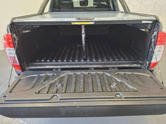 Nissan Navara image 2