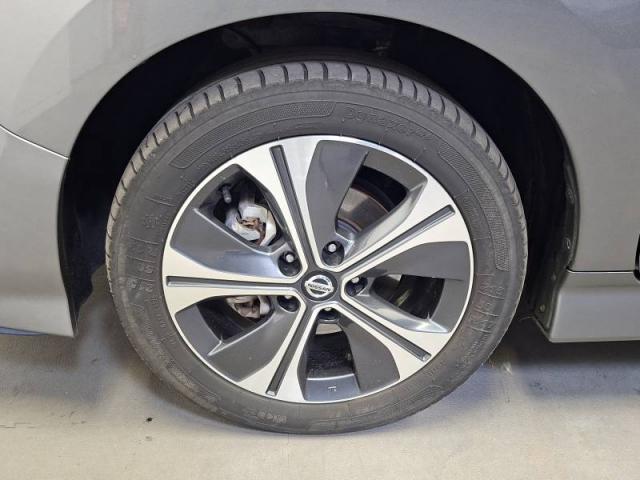 Nissan Leaf image 9