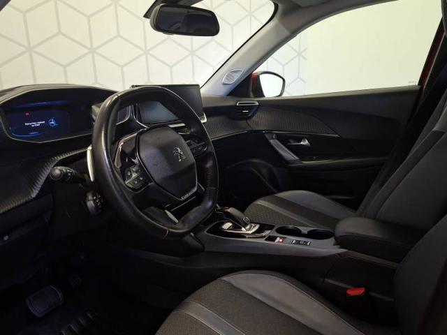 Peugeot 2008 image 8