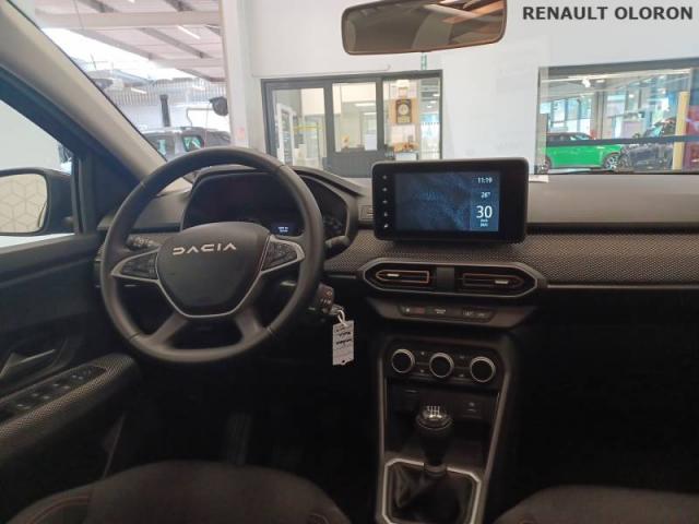 Dacia Sandero image 2