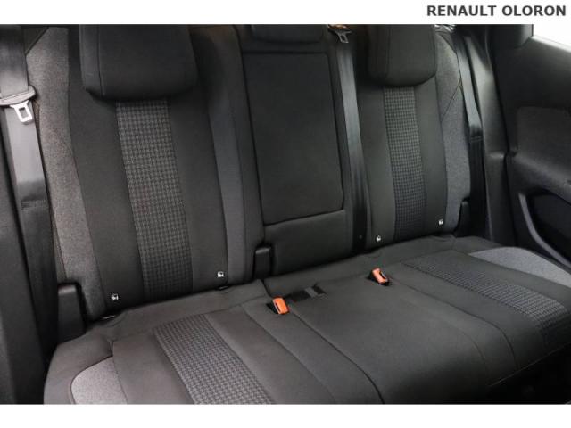 Peugeot 3008 image 3