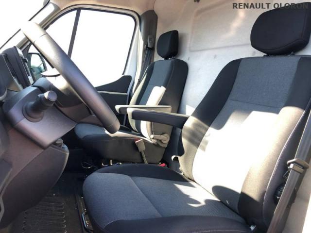 Renault Master image 9