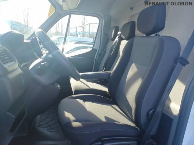 Renault Master image 8