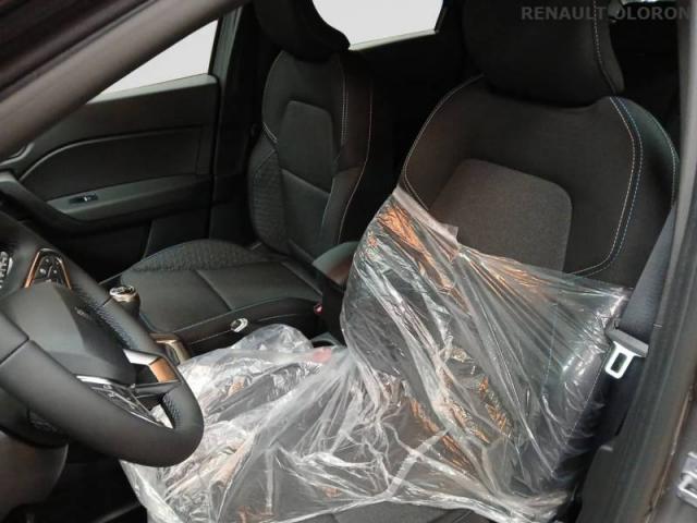 Renault Captur image 1