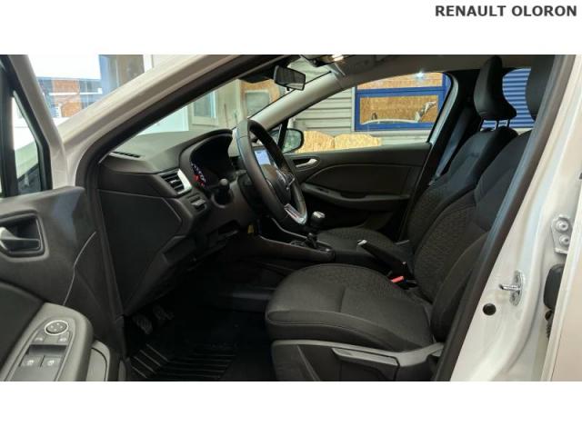 Renault Clio image 8