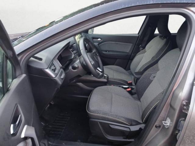 Renault Captur image 1