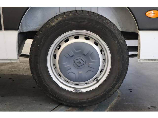 Renault Master image 2