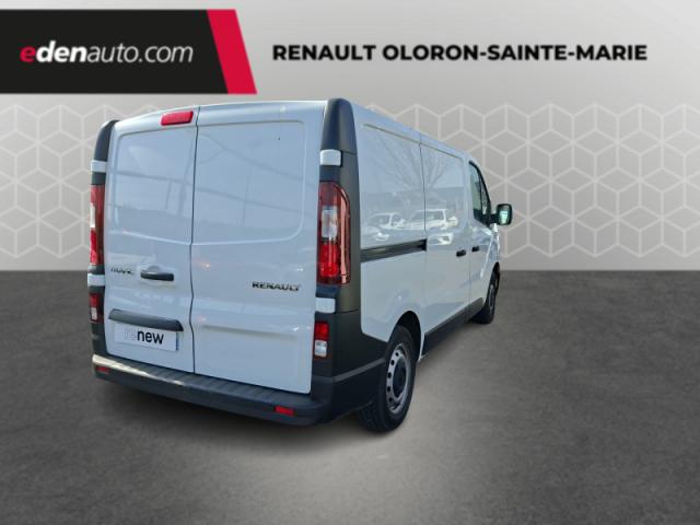 Renault Trafic image 2