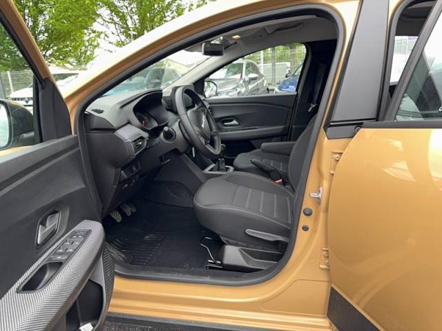 Dacia Sandero image 2