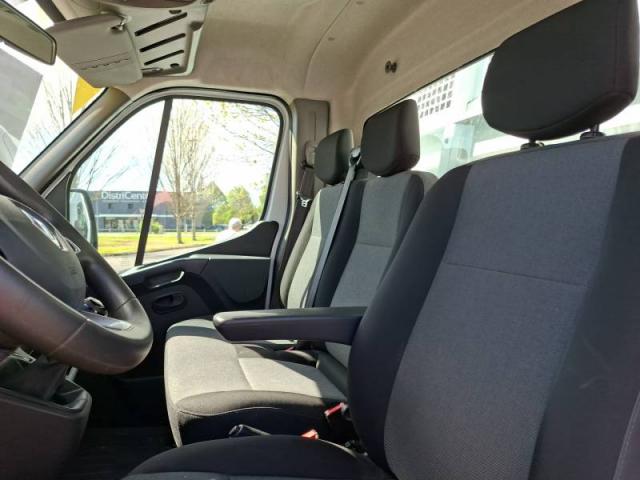 Renault Master image 4