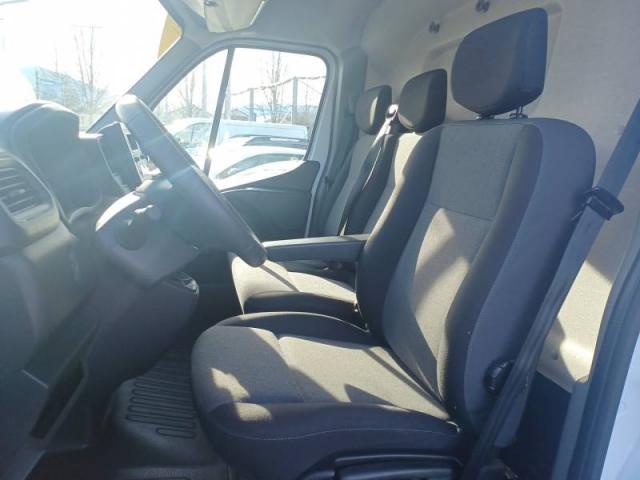 Renault Master image 6