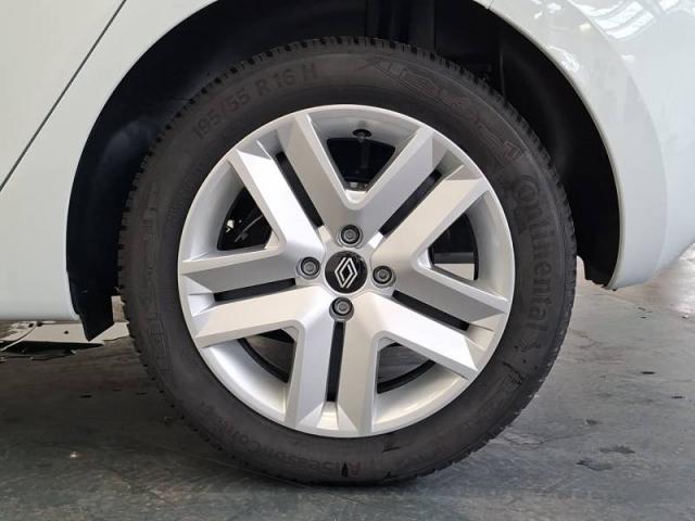 Renault Clio image 6