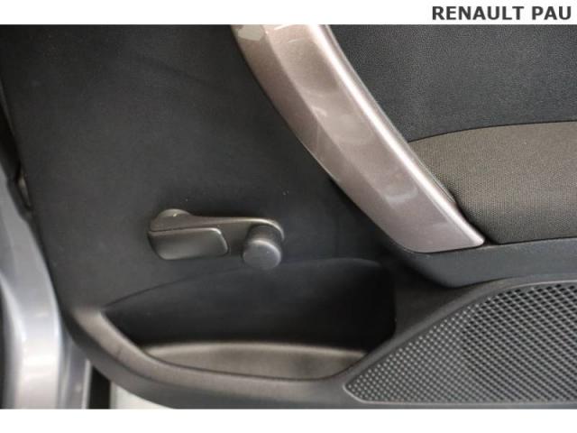 Peugeot 2008 image 8