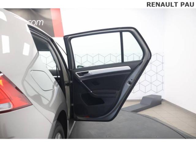 Volkswagen Golf image 6