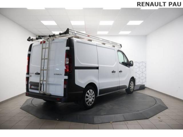 Renault Trafic image 2