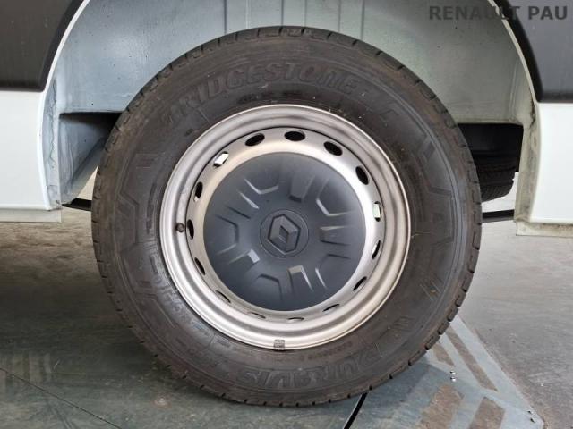 Renault Master image 2