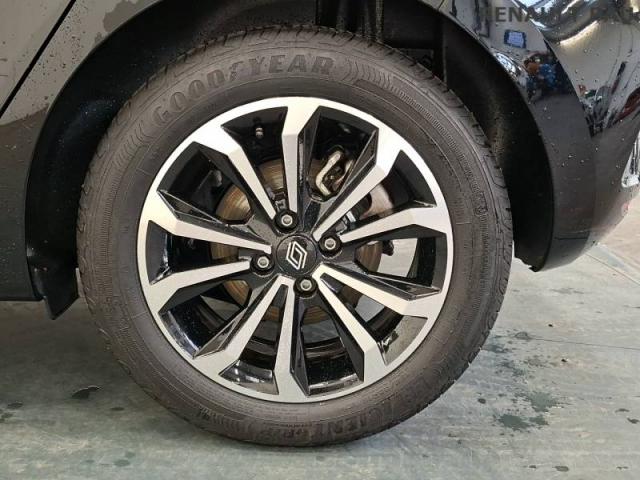 Renault Clio image 9