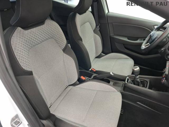 Renault Clio image 9