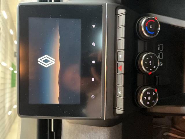 Renault Clio image 9