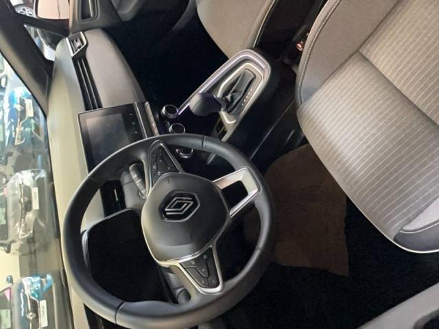 Renault Clio image 2