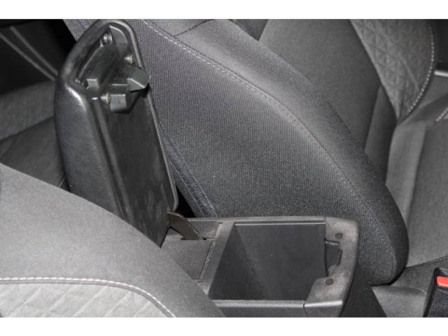 Renault Captur image 8