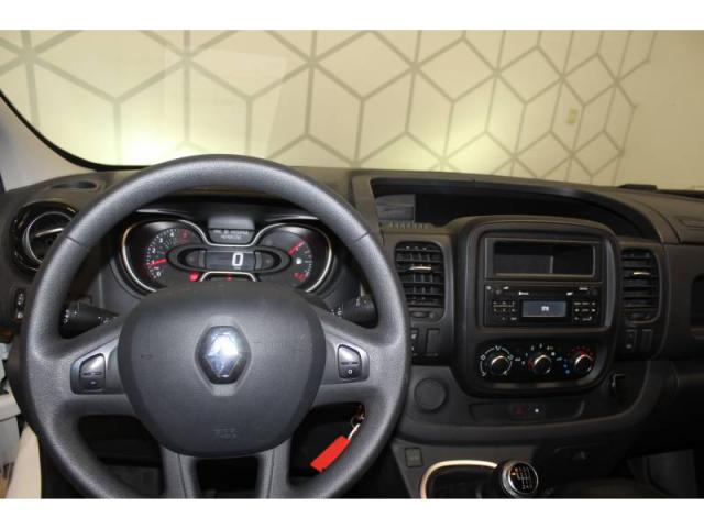 Renault Trafic image 9