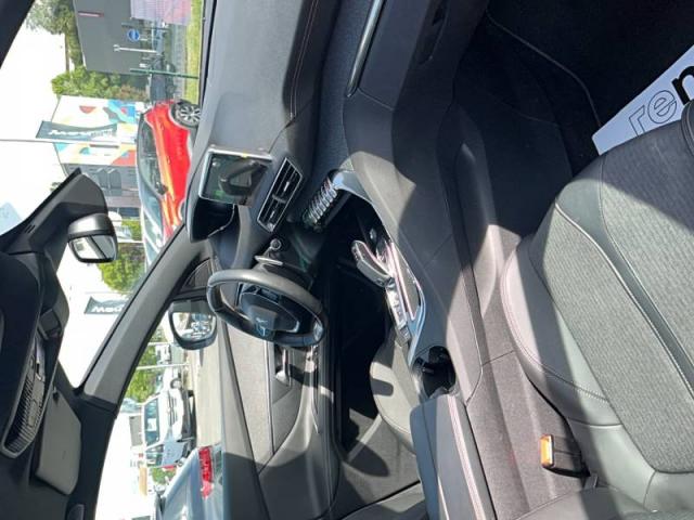 Peugeot 3008 image 2
