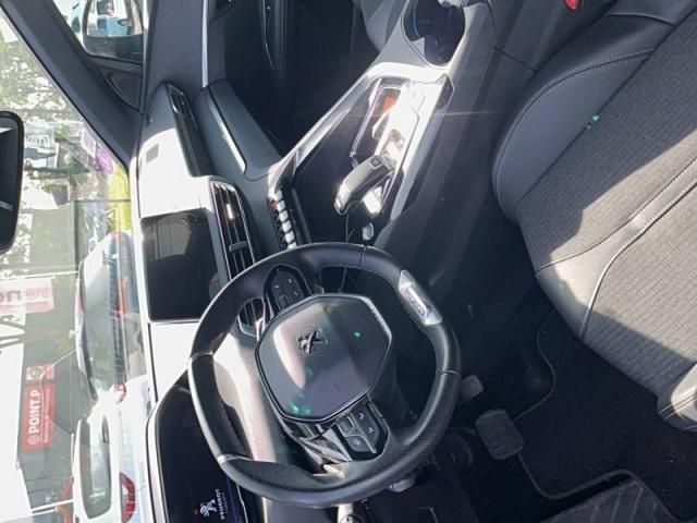 Peugeot 3008 image 9