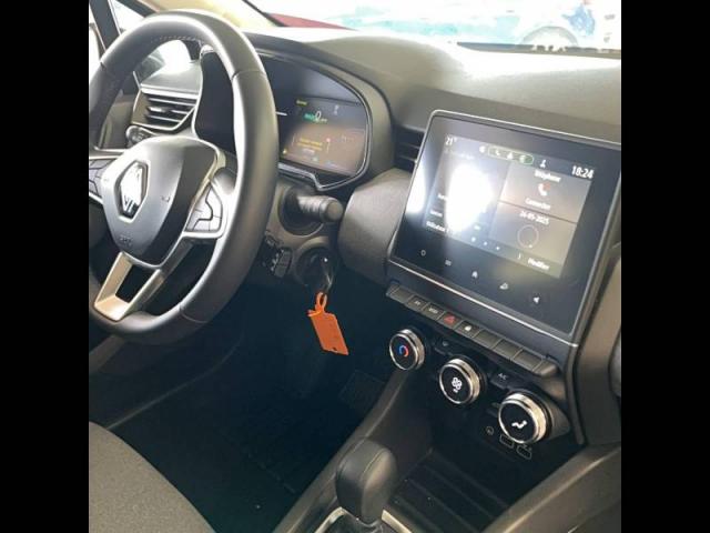 Renault Clio image 2