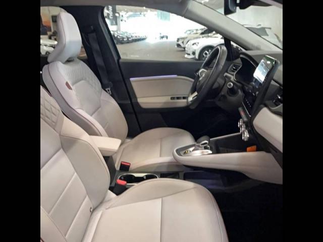 Renault Captur image 9