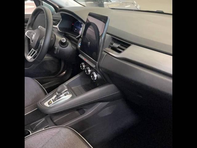 Renault Captur image 1