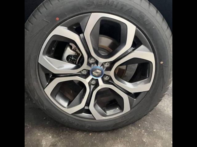Renault Captur image 9