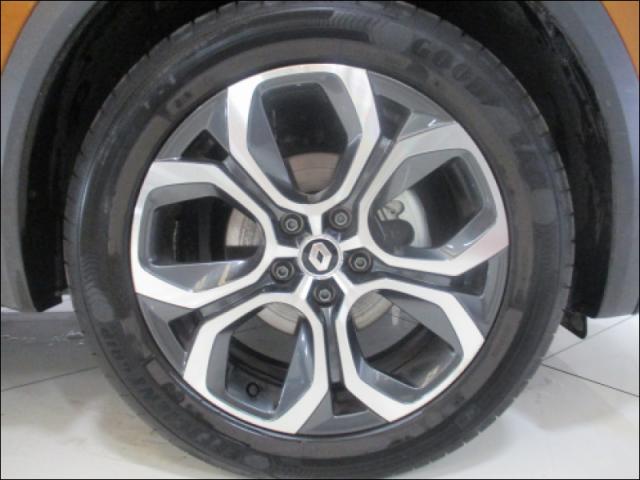 Renault Captur image 2