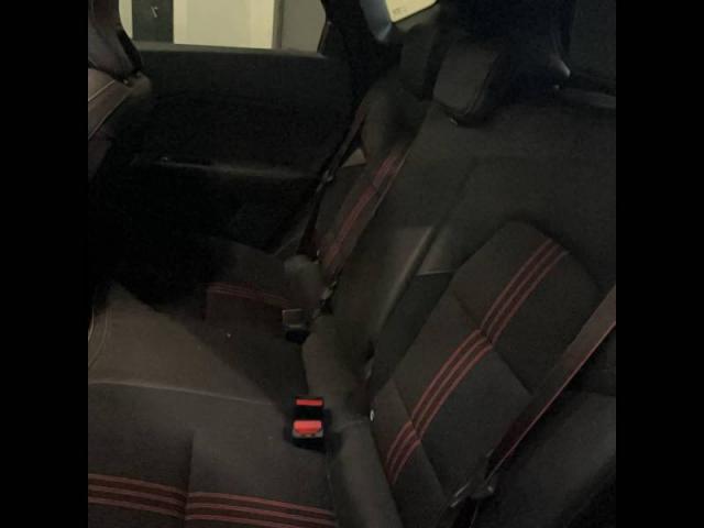 Renault Captur image 9