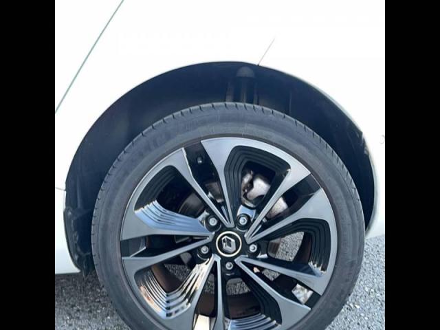 Renault Zoe image 2