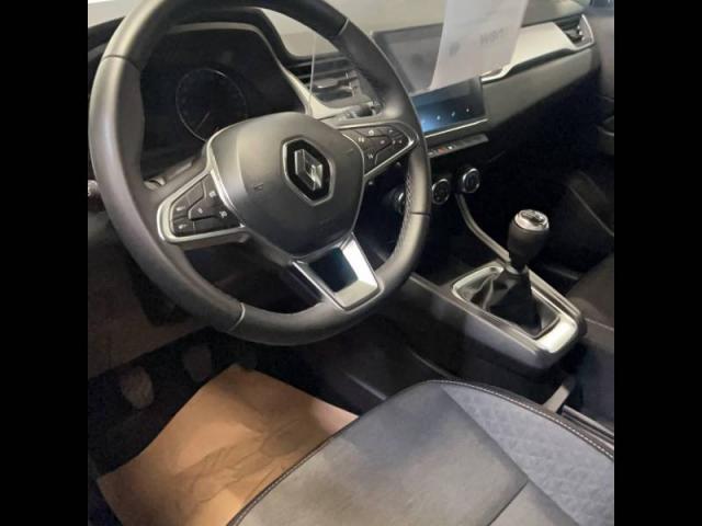 Renault Captur image 9